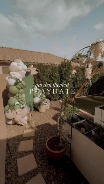 Blessed to have our little boys grow up with the best of friends. I could photograph playdates like this everyday with all their smiles 🥹. We made mini gardens, ate donuts and cookies, and bounced the morning away in the backyard.

Thank you @desertdarlinballoons and @wildchildarizona for the most beautiful balloons and bounce house ✨

#arizonaphotographer #arizonafamilyphotographer #azphotographer